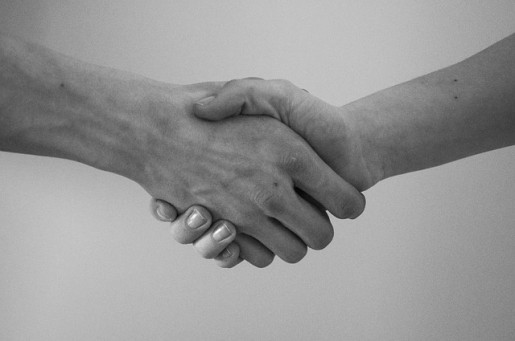 hand-819279_640 hand-819279_640